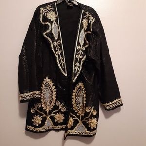 MeetU Gold,black,white jacket